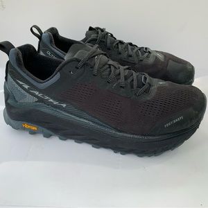 Mens Altra Olympus 4 size 10.